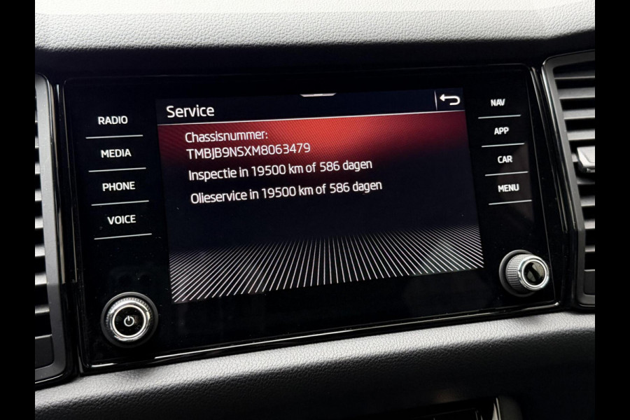 Škoda Kodiaq 1.5 TSI Sportline Automaat | Trekhaak uitklapbaar | Navigatiesysteem | Stoelverwarming | Stuurverwarming | Getint glas | Cruise
