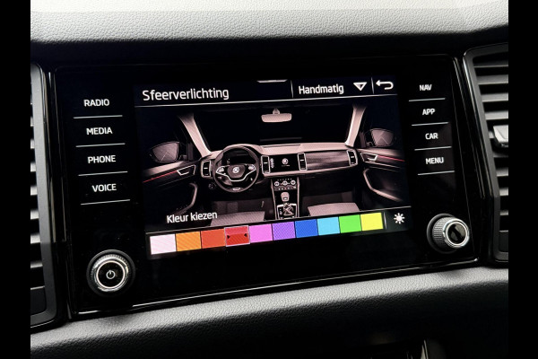 Škoda Kodiaq 1.5 TSI Sportline Automaat | Trekhaak uitklapbaar | Navigatiesysteem | Stoelverwarming | Stuurverwarming | Getint glas | Cruise