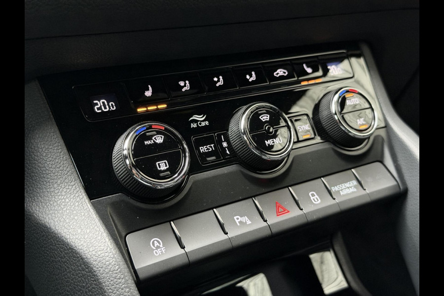 Škoda Kodiaq 1.5 TSI Sportline Automaat | Trekhaak uitklapbaar | Navigatiesysteem | Stoelverwarming | Stuurverwarming | Getint glas | Cruise
