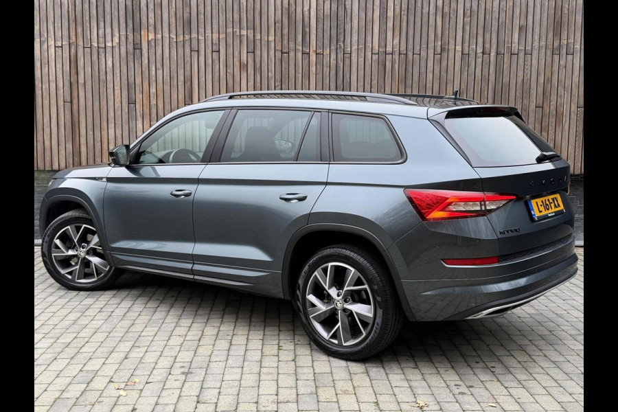 Škoda Kodiaq 1.5 TSI Sportline Automaat | Trekhaak uitklapbaar | Navigatiesysteem | Stoelverwarming | Stuurverwarming | Getint glas | Cruise