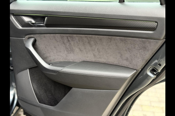 Škoda Kodiaq 1.5 TSI Sportline Automaat | Trekhaak uitklapbaar | Navigatiesysteem | Stoelverwarming | Stuurverwarming | Getint glas | Cruise