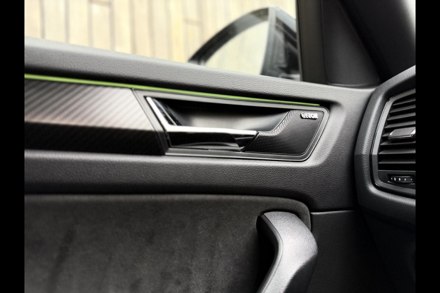 Škoda Kodiaq 1.5 TSI Sportline Automaat | Trekhaak uitklapbaar | Navigatiesysteem | Stoelverwarming | Stuurverwarming | Getint glas | Cruise