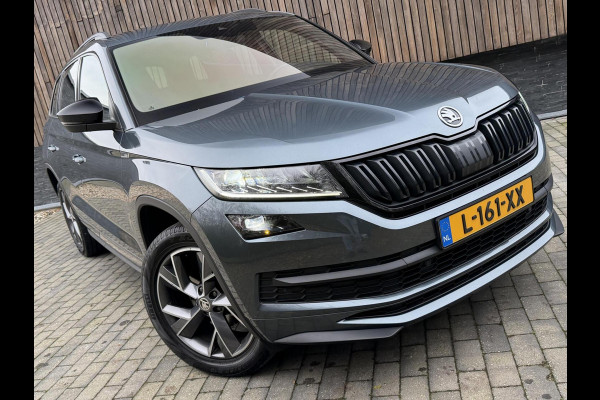 Škoda Kodiaq 1.5 TSI Sportline Automaat | Trekhaak uitklapbaar | Navigatiesysteem | Stoelverwarming | Stuurverwarming | Getint glas | Cruise