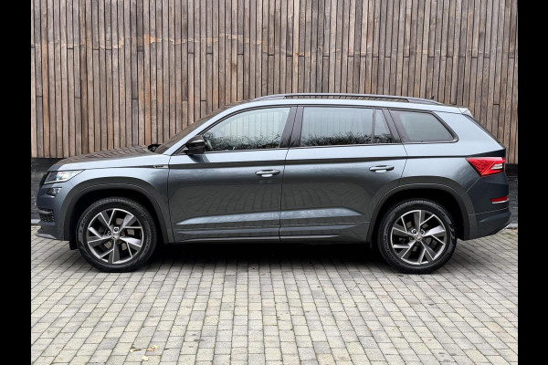 Škoda Kodiaq 1.5 TSI Sportline Automaat | Trekhaak uitklapbaar | Navigatiesysteem | Stoelverwarming | Stuurverwarming | Getint glas | Cruise