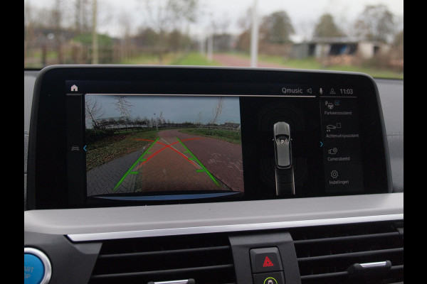 BMW iX3 Executive 80 kWh | Panoramadak | Sfeerverlichting | Camera | Apple Carplay | NL-Auto |