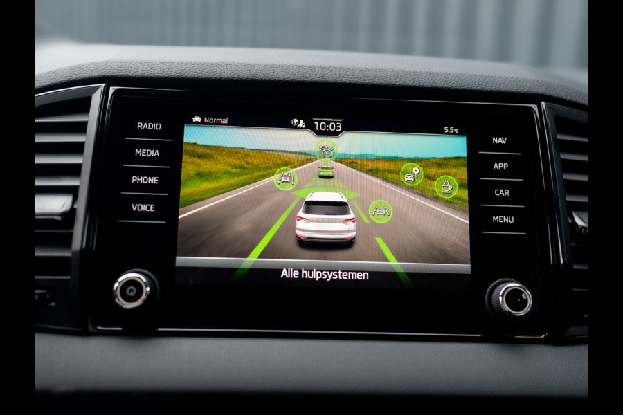 Škoda Karoq 1.5 TSI ACT Sportline Business | Camera | 19'' | Adapt. Cr. | Elk. A-klep | Keyless | Stoel & Stuur verw. | Prijs Rijklaar!!