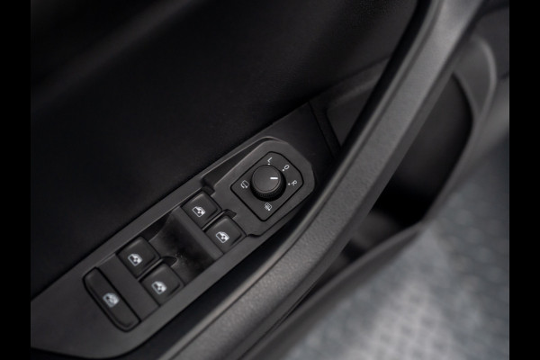 Škoda Karoq 1.5 TSI ACT Sportline Business | Camera | 19'' | Adapt. Cr. | Elk. A-klep | Keyless | Stoel & Stuur verw. | Prijs Rijklaar!!