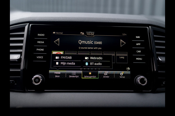 Škoda Karoq 1.5 TSI ACT Sportline Business | Camera | 19'' | Adapt. Cr. | Elk. A-klep | Keyless | Stoel & Stuur verw. | Prijs Rijklaar!!