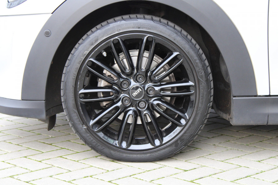 MINI Mini 1.5 Cooper Camden Plus Edition | NAP | PANO | HUD | H&K | CAMERA | CARPLAY | STOELVERW |