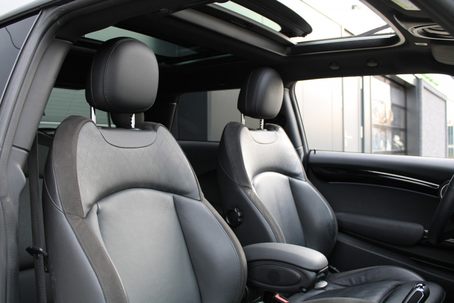 MINI Mini 1.5 Cooper Camden Plus Edition | NAP | PANO | HUD | H&K | CAMERA | CARPLAY | STOELVERW |