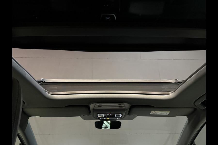 Audi Q4 e-tron 40 Launch edition Advanced Plus 77 kWh | Panoramadak | Lederen sportstoelen | Sonos | Adaptive cruise