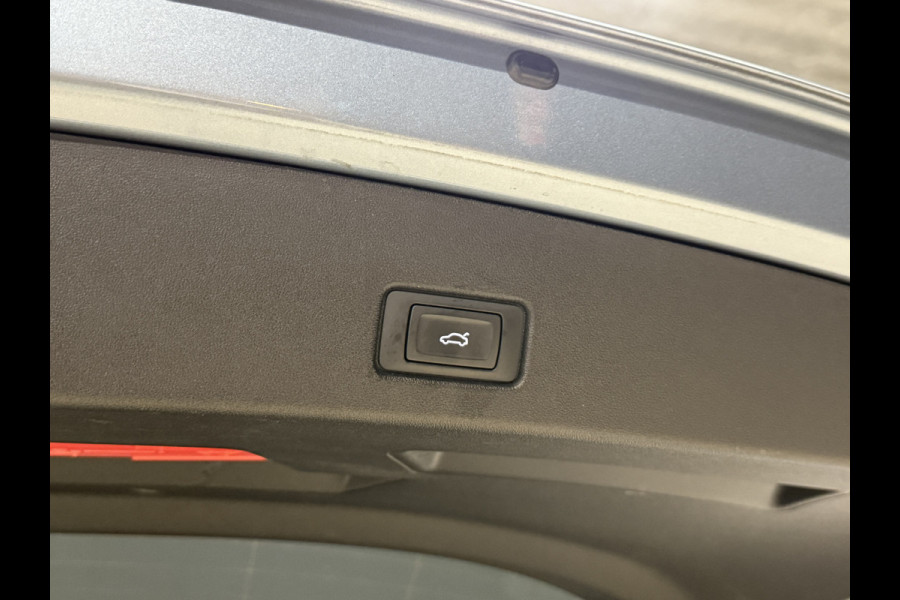 Audi Q4 e-tron 40 Launch edition Advanced Plus 77 kWh | Panoramadak | Lederen sportstoelen | Sonos | Adaptive cruise