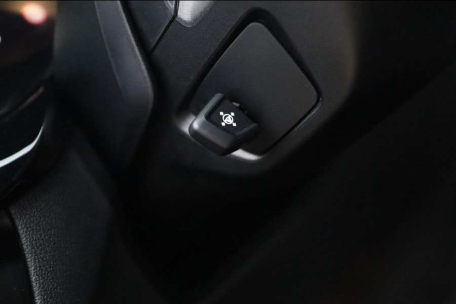 BMW 5 Serie 520i M Sport / PANO / 2X MEMORY / NAP / CAMERA / DEALER SERVICE!