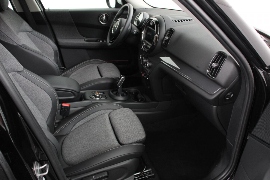MINI Countryman 1.5 Automaat Cooper Chili | Navigatie | Climate control | Cruise control | Lichtmetalen velgen | Parkeer Sensoren
