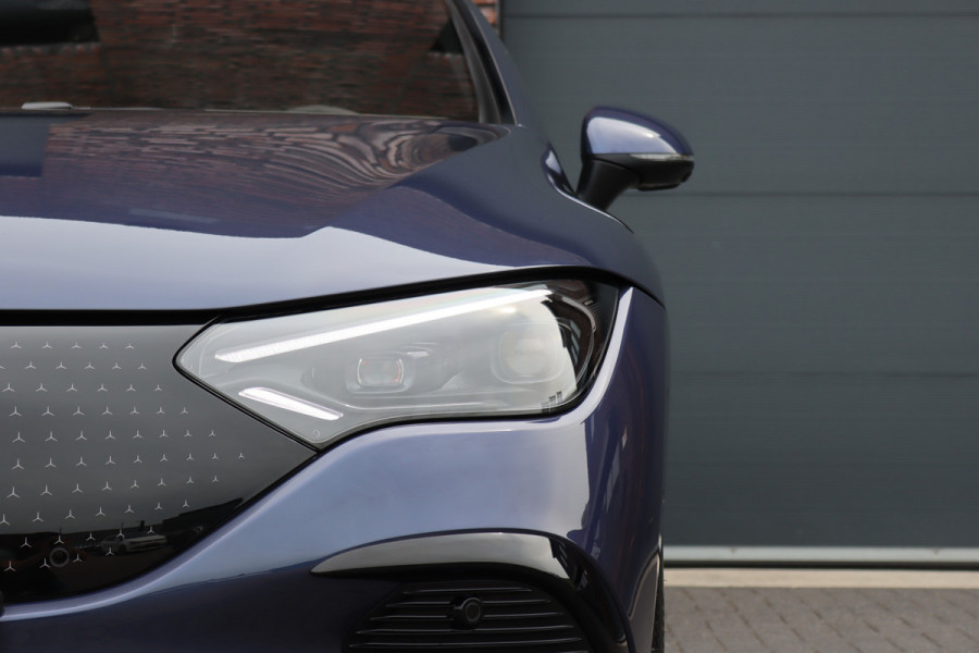 Mercedes-Benz EQE 300 Business Line 89 kWh | 41.000,- ex BTW | Luchtvering | Achterasbesturing | Burmester | Panoramadak | Distronic+ | Leder | Memory | Stuurwiel Verwarmd | Digital Light | Keyless Go |