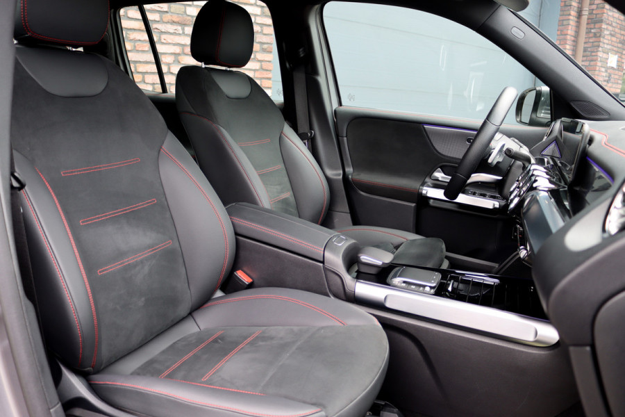 Mercedes-Benz EQB 350 4MATIC AMG Line 67 kWh | Widescreen | Dodehoekassistent | Augmented Reality | Camera | Sfeerverlichting | Zitcomfortpakket | High Perf. LED |