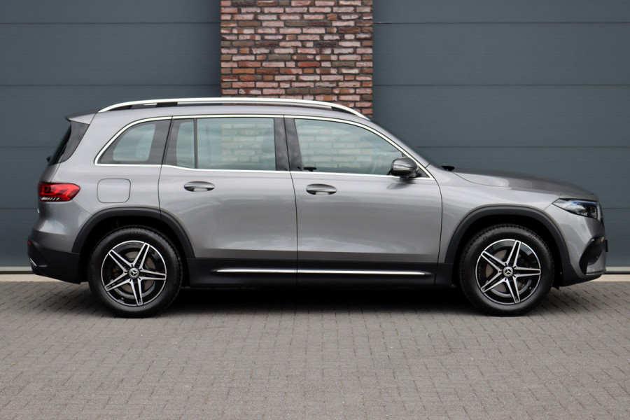 Mercedes-Benz EQB 350 4MATIC AMG Line 67 kWh | Widescreen | Dodehoekassistent | Augmented Reality | Camera | Sfeerverlichting | Zitcomfortpakket | High Perf. LED |