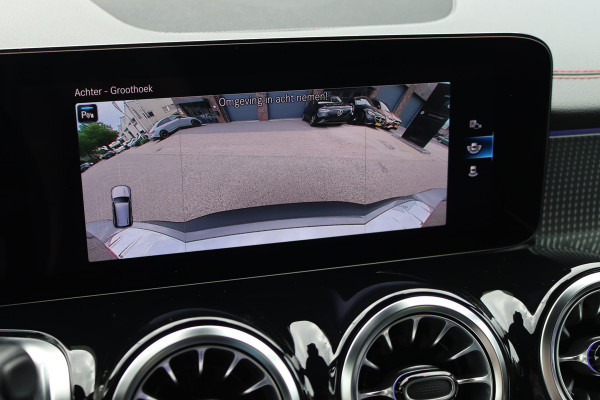 Mercedes-Benz EQB 350 4MATIC AMG Line 67 kWh | Widescreen | Dodehoekassistent | Augmented Reality | Camera | Sfeerverlichting | Zitcomfortpakket | High Perf. LED |