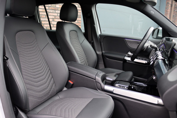 Mercedes-Benz EQB 300 4MATIC Luxury Line 67 kWh | Dodehoekassistent | Camera | Vario-achterbank | Apple Carplay/Android Auto | High Perf. LED | Zitcomfortpakket | Stoelverwarming |