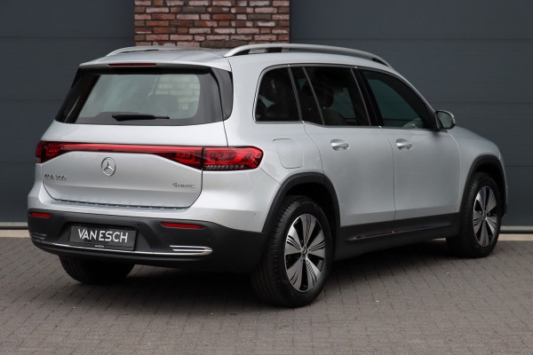 Mercedes-Benz EQB 300 4MATIC Luxury Line 67 kWh | Dodehoekassistent | Camera | Vario-achterbank | Apple Carplay/Android Auto | High Perf. LED | Zitcomfortpakket | Stoelverwarming |