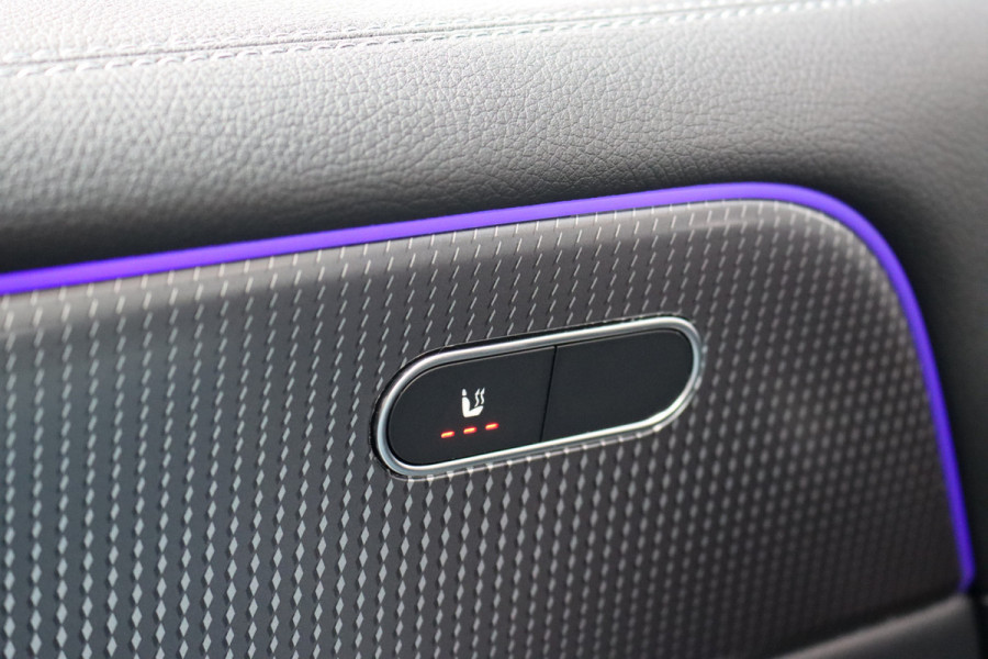 Mercedes-Benz EQB 300 4MATIC Luxury Line 67 kWh | Dodehoekassistent | Camera | Vario-achterbank | Apple Carplay/Android Auto | High Perf. LED | Zitcomfortpakket | Stoelverwarming |