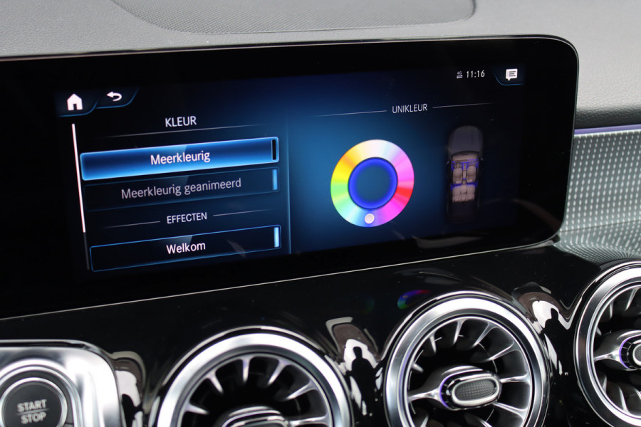 Mercedes-Benz EQB 300 4MATIC Luxury Line 67 kWh | Dodehoekassistent | Camera | Vario-achterbank | Apple Carplay/Android Auto | High Perf. LED | Zitcomfortpakket | Stoelverwarming |