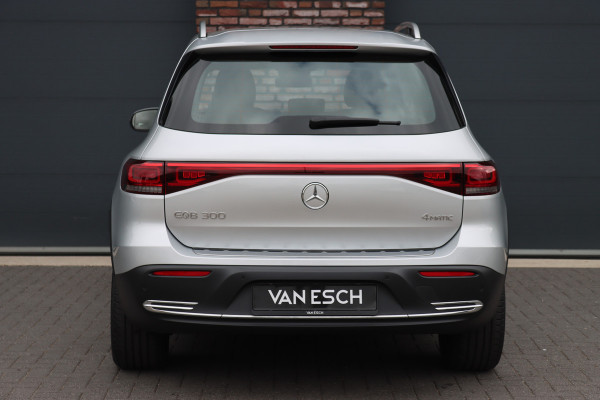 Mercedes-Benz EQB 300 4MATIC Luxury Line 67 kWh | Dodehoekassistent | Camera | Vario-achterbank | Apple Carplay/Android Auto | High Perf. LED | Zitcomfortpakket | Stoelverwarming |