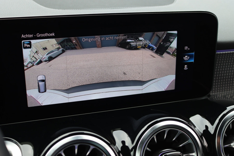 Mercedes-Benz EQB 300 4MATIC Luxury Line 67 kWh | Dodehoekassistent | Camera | Vario-achterbank | Apple Carplay/Android Auto | High Perf. LED | Zitcomfortpakket | Stoelverwarming |