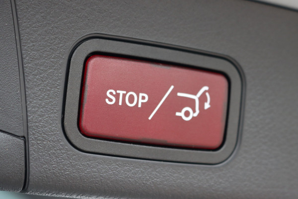 Mercedes-Benz EQB 300 4MATIC Luxury Line 67 kWh | Dodehoekassistent | Camera | Vario-achterbank | Apple Carplay/Android Auto | High Perf. LED | Zitcomfortpakket | Stoelverwarming |