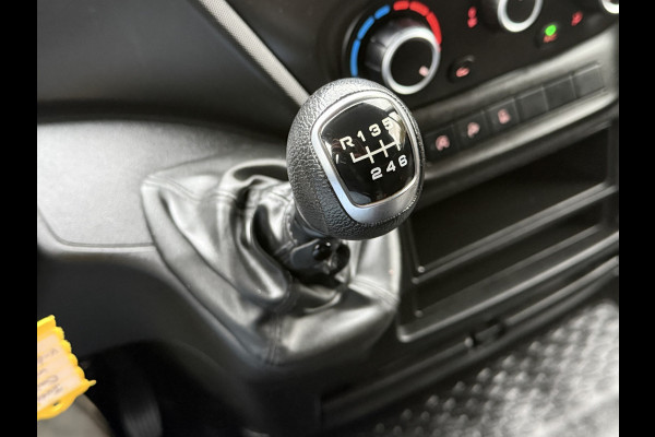 Iveco Daily 35S16 157 PK / L2H2 / AIRCO / CRUISE / 3-ZITS / 3.5 TON TREKKEN / CAMERA