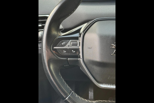 Peugeot 5008 1.2 PureTech Blue Lease Premium 7 Pers. uitvoering I Navigatie / Apple CarPlay I Airco I LED I PDC I Nwe APK 09-2027