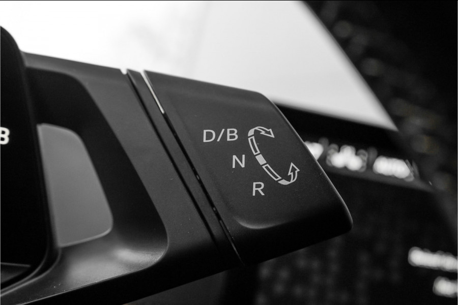 CUPRA Born Essential 62 kWh CarPlay Camera ACC