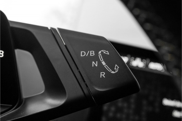 CUPRA Born Essential 62 kWh CarPlay Camera ACC