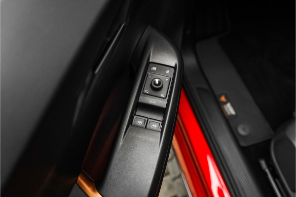 CUPRA Born Essential 62 kWh CarPlay Camera ACC