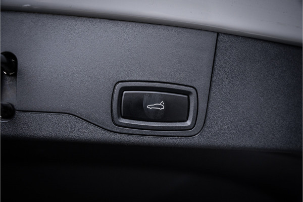 Porsche Taycan Cross Turismo 4 93 kWh - 1e eig | Origineel NL | Sport Chrono + | Panorama | Memory