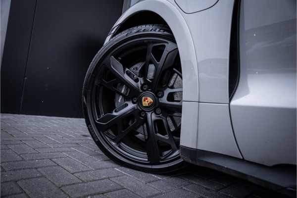 Porsche Taycan Cross Turismo 4 93 kWh - 1e eig | Origineel NL | Sport Chrono + | Panorama | Memory