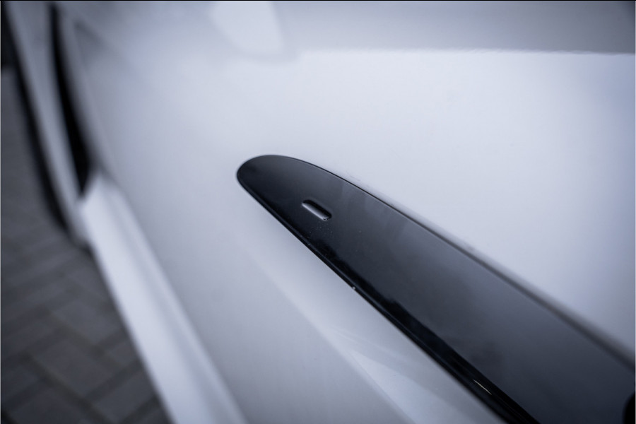 Porsche Taycan Cross Turismo 4 93 kWh - 1e eig | Origineel NL | Sport Chrono + | Panorama | Memory