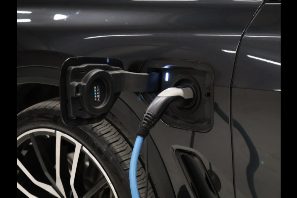BMW X5 xDrive45e M Sport [MEMORY SEATS, APPLE CARPLAY, ANDROID AUTO, 360 CAMERA, PDC V+A, HUD, ADAPTIVE CRUISE CONTROL, SFEERVERLICHTING, STUURVERWARMING, STOELVERWARMING V+A, NIEUWSTAAT]