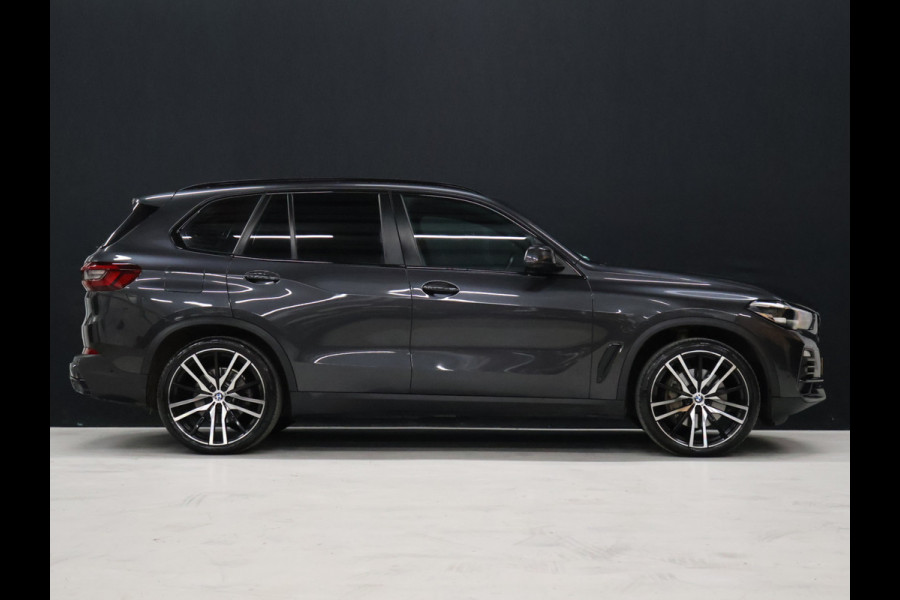 BMW X5 xDrive45e M Sport [MEMORY SEATS, APPLE CARPLAY, ANDROID AUTO, 360 CAMERA, PDC V+A, HUD, ADAPTIVE CRUISE CONTROL, SFEERVERLICHTING, STUURVERWARMING, STOELVERWARMING V+A, NIEUWSTAAT]