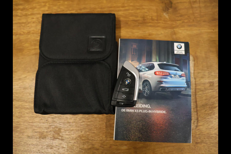 BMW X5 xDrive45e M Sport [MEMORY SEATS, APPLE CARPLAY, ANDROID AUTO, 360 CAMERA, PDC V+A, HUD, ADAPTIVE CRUISE CONTROL, SFEERVERLICHTING, STUURVERWARMING, STOELVERWARMING V+A, NIEUWSTAAT]