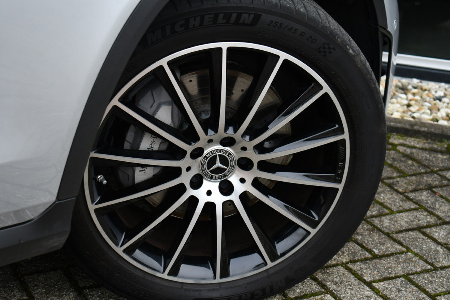 Mercedes-Benz GLC 200 4matic AMG line Trekhaak Night 20inch