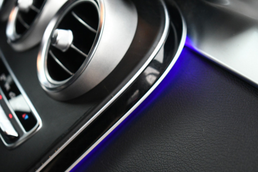 Mercedes-Benz GLC 200 4matic AMG line Trekhaak Night 20inch