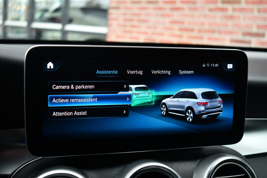 Mercedes-Benz GLC 200 4matic AMG line Trekhaak Night 20inch