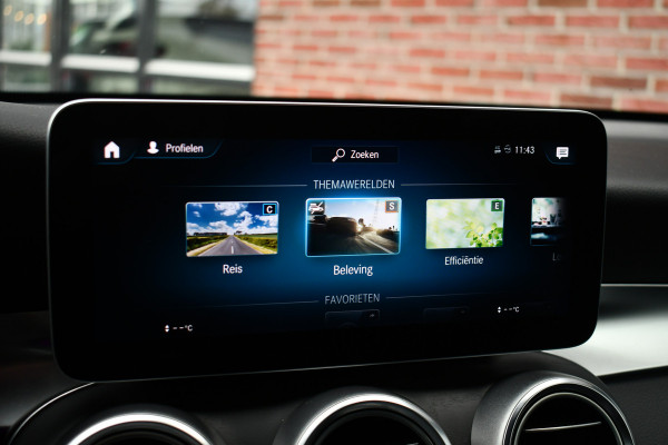 Mercedes-Benz GLC 200 4matic AMG line Trekhaak Night 20inch