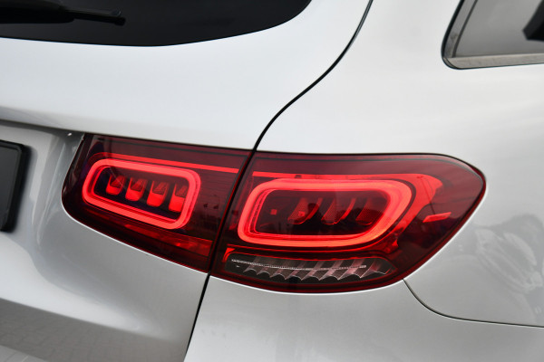 Mercedes-Benz GLC 200 4matic AMG line Trekhaak Night 20inch