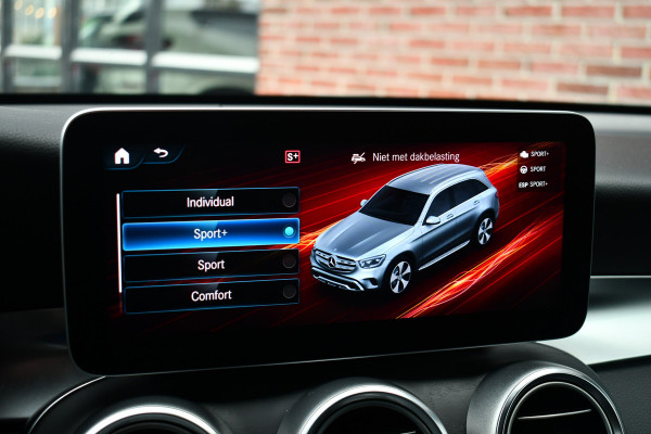 Mercedes-Benz GLC 200 4matic AMG line Trekhaak Night 20inch