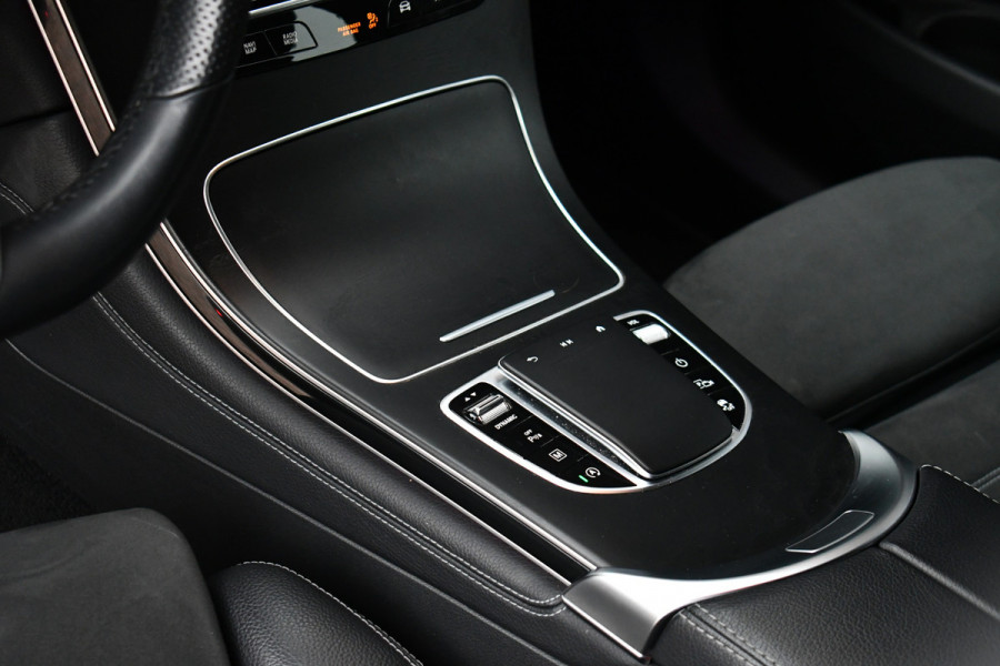 Mercedes-Benz GLC 200 4matic AMG line Trekhaak Night 20inch