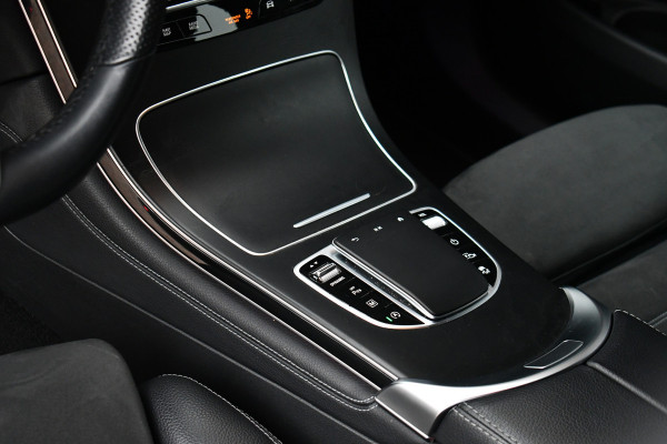 Mercedes-Benz GLC 200 4matic AMG line Trekhaak Night 20inch