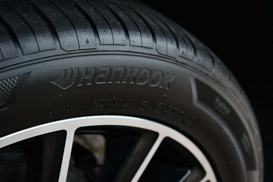 Mercedes-Benz GLC 200 4matic AMG line Trekhaak Night 20inch