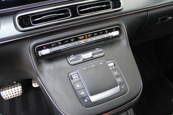 Mercedes-Benz Eqv 300 L2 / AMG / New Model / bj2025 / 7-Persoons / Panorama / Led / Electr Stoelen / Vol Opties / NIEUW!!